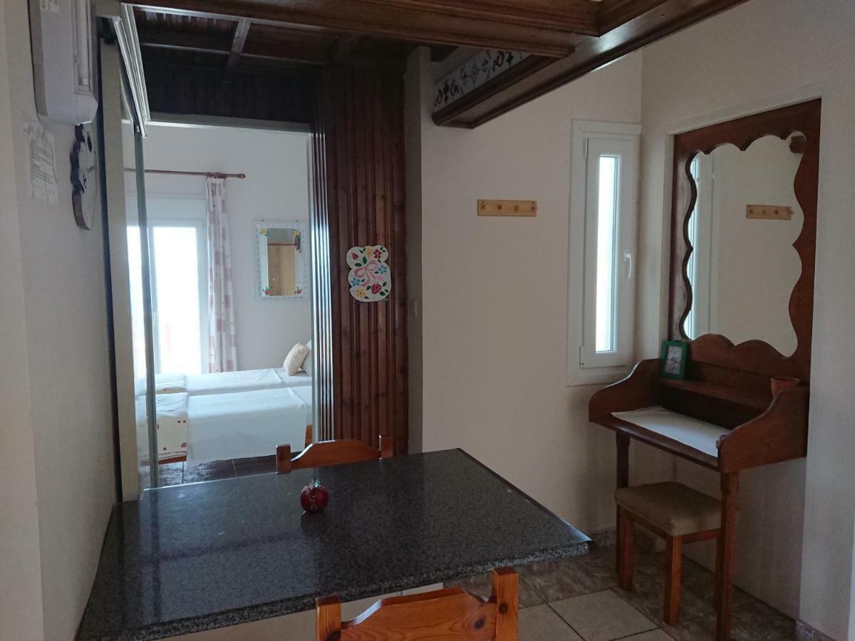 Katerina'S Apartment Plomari 外观 照片