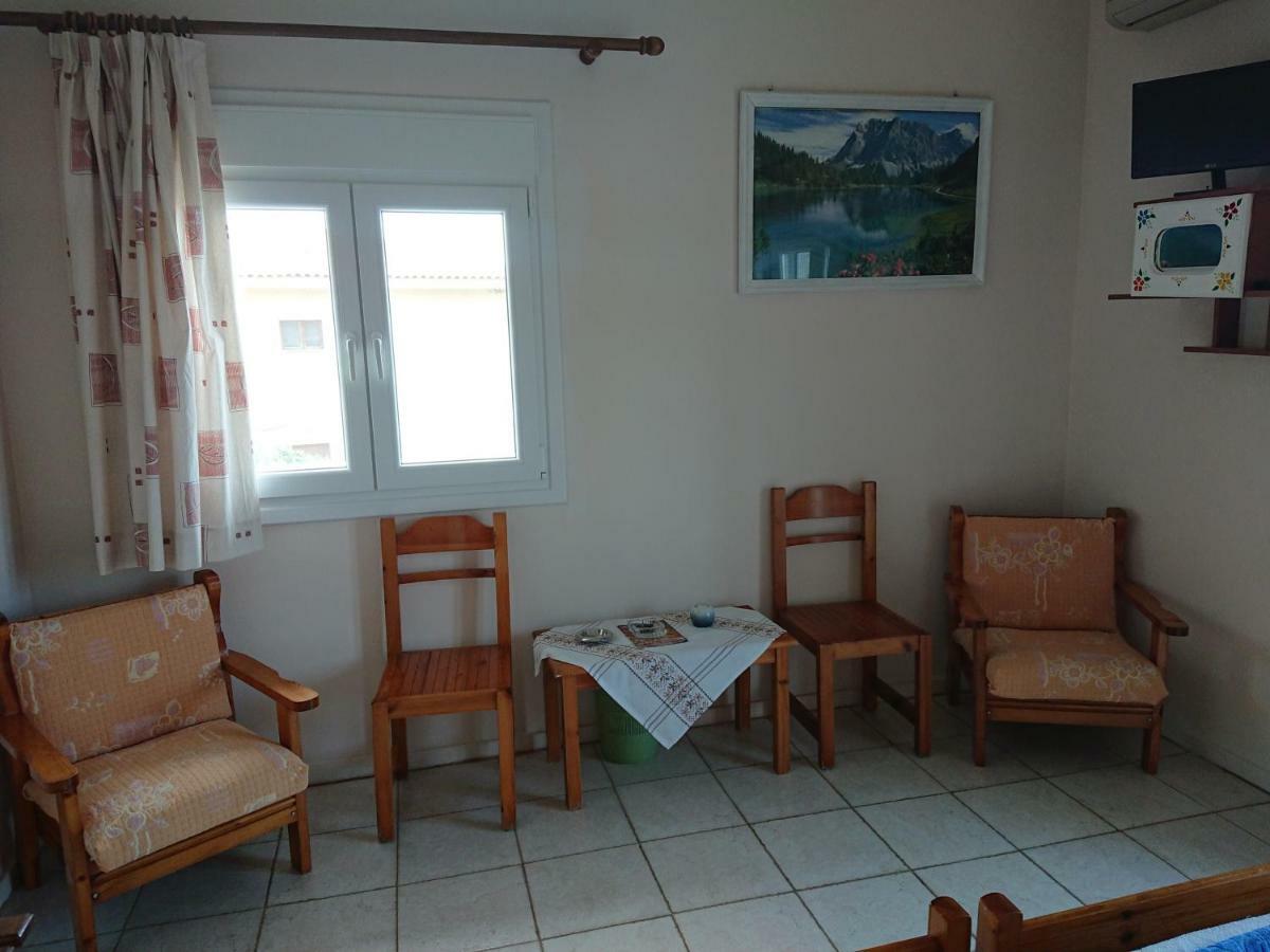 Katerina'S Apartment Plomari 外观 照片
